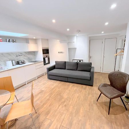 Two Bedroom Flat With Private Patio In Battersea London Luaran gambar