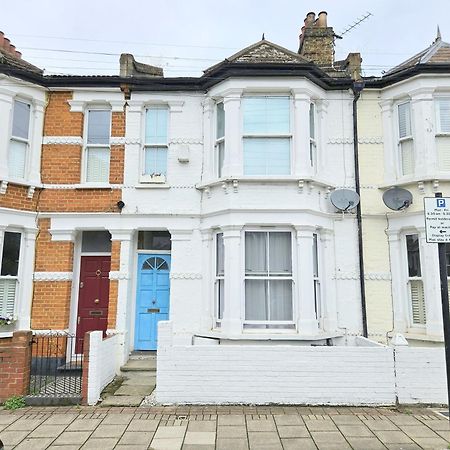 Two Bedroom Flat With Private Patio In Battersea London Luaran gambar